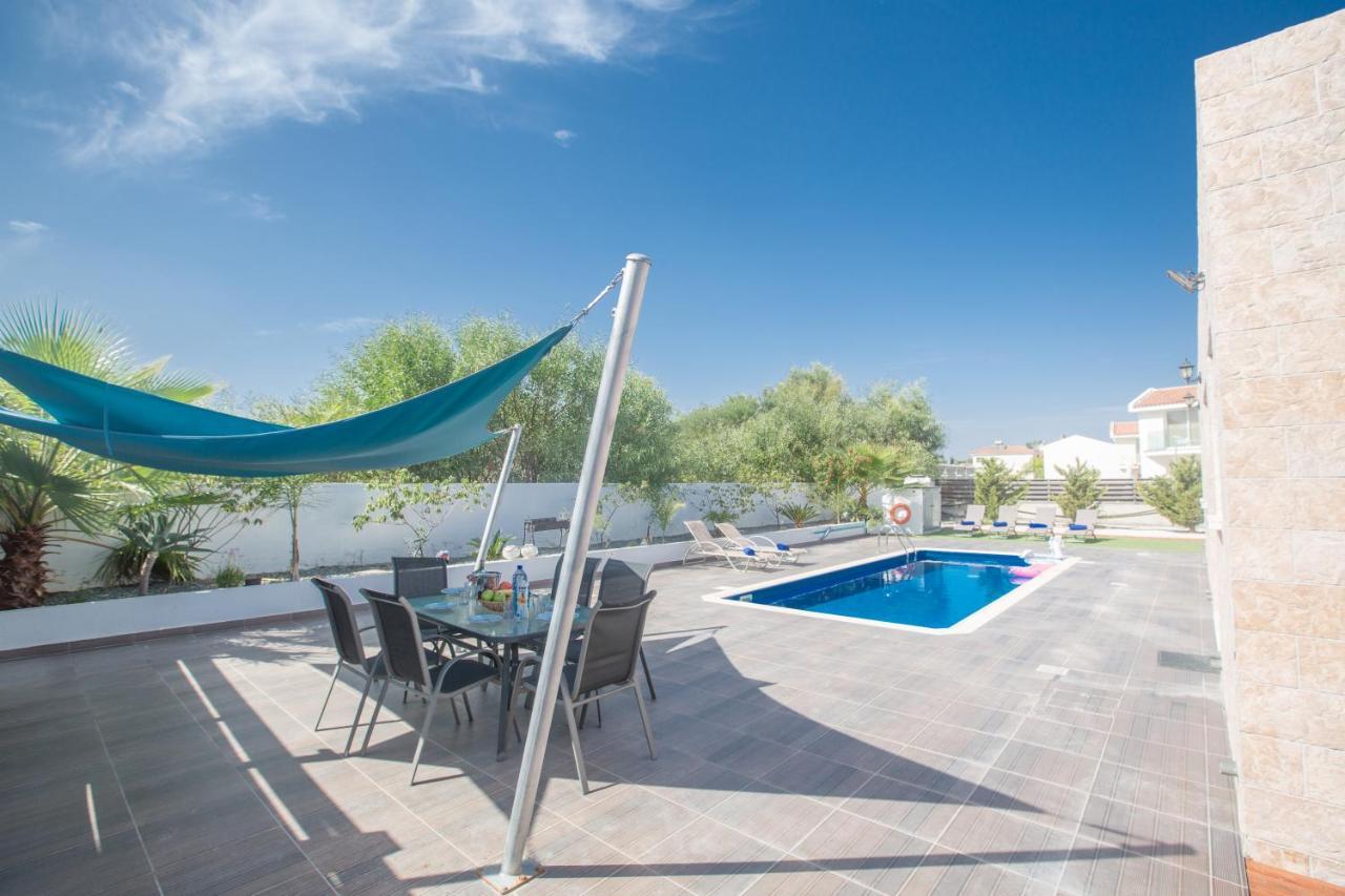 Broadway Villas بروتاراس المظهر الخارجي الصورة