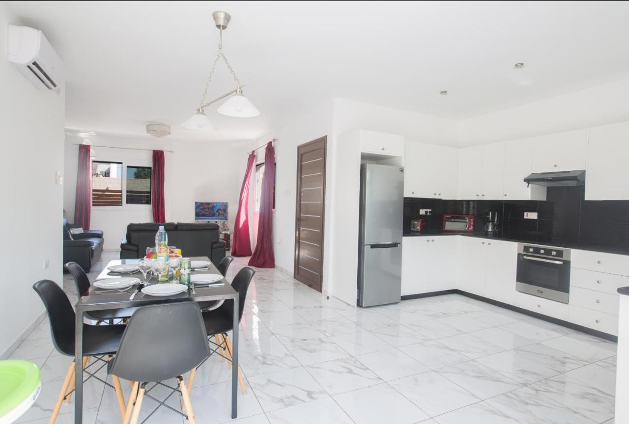 Broadway Villas بروتاراس المظهر الخارجي الصورة