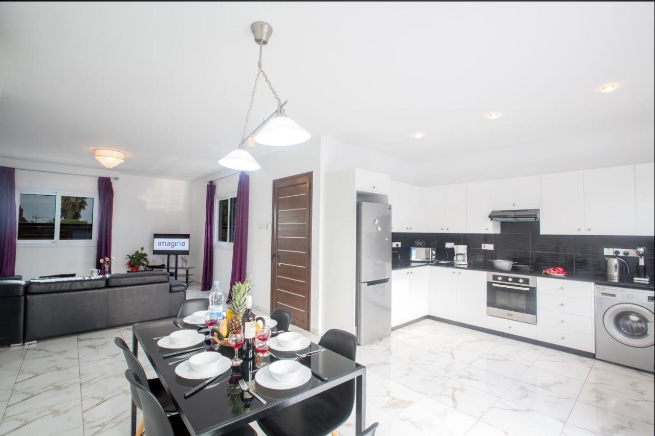 Broadway Villas بروتاراس المظهر الخارجي الصورة