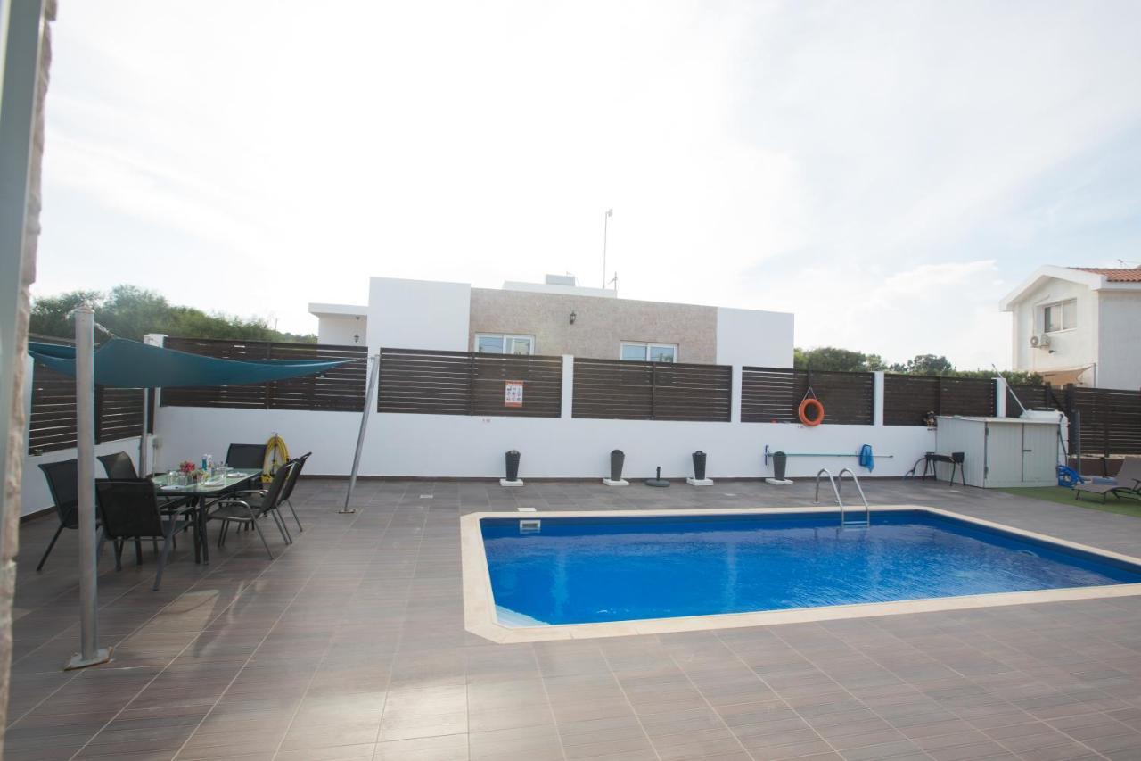 Broadway Villas بروتاراس المظهر الخارجي الصورة